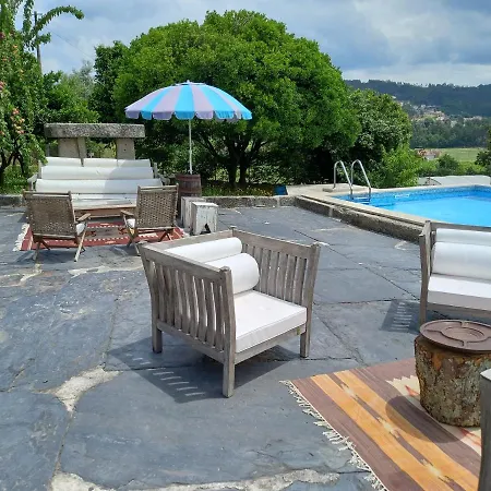 Quinta Do Cipreste De Valpedre Фермерский дом Valpedre