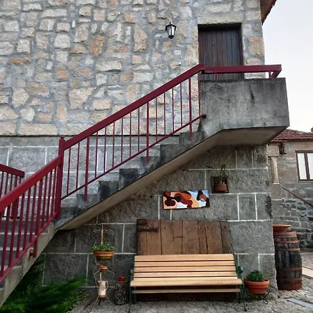 Quinta Do Cipreste De Valpedre Фермерский дом Valpedre